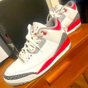 Air Jordan 3 fire red 2022 release